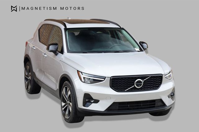 2025 Volvo XC40 Plus Dark Theme - 23032473 - 5