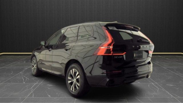 2025 Volvo XC60 B5 AWD Core - 23099775 - 1