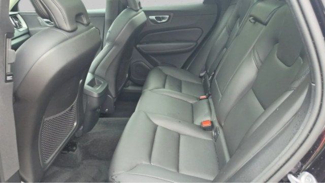 2025 Volvo XC60 B5 AWD Core - 23099775 - 5