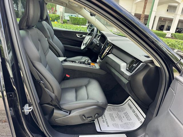 2025 Volvo XC60 B5 AWD Core - 22939713 - 10