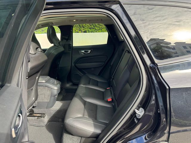 2025 Volvo XC60 B5 AWD Core - 22939713 - 13