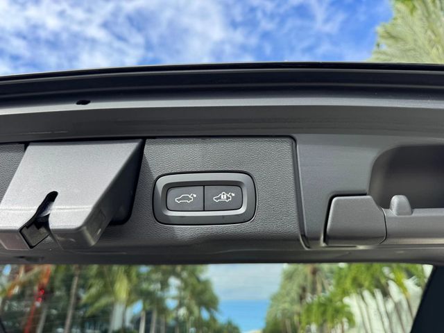 2025 Volvo XC60 B5 AWD Core - 22939713 - 15