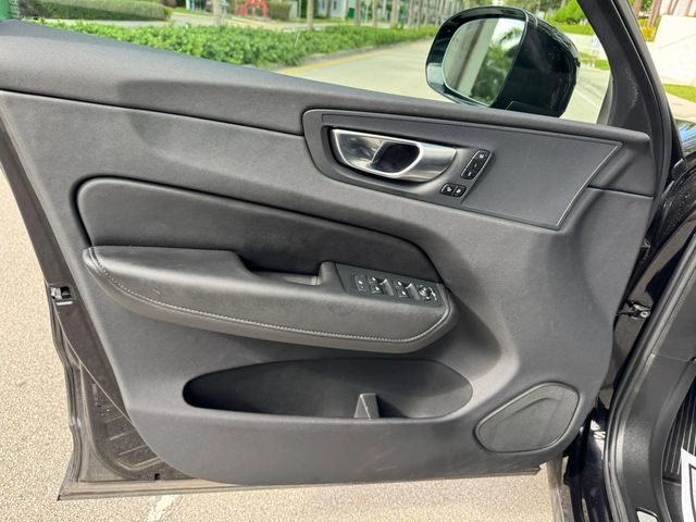 2025 Volvo XC60 B5 AWD Core - 22939713 - 20