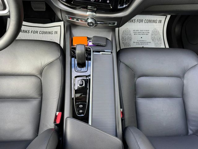 2025 Volvo XC60 B5 AWD Core - 22939713 - 26