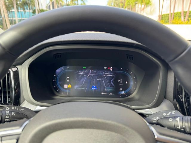2025 Volvo XC60 B5 AWD Core - 22939713 - 31
