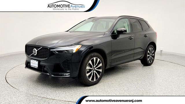 2025 Volvo XC60 B5 AWD Core with 19'' Wheels + Protection & Climate Packages - 22971165 - 0
