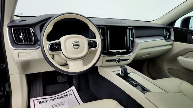 2025 Volvo XC60 B5 AWD Core with 19'' Wheels + Protection & Climate Packages - 22971165 - 12
