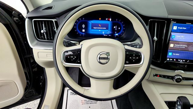 2025 Volvo XC60 B5 AWD Core with 19'' Wheels + Protection & Climate Packages - 22971165 - 13