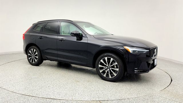 2025 Volvo XC60 B5 AWD Core with 19'' Wheels + Protection & Climate Packages - 22971165 - 2