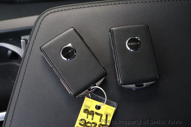 2025 Volvo XC60 B5 AWD Plus - 22962655 - 16