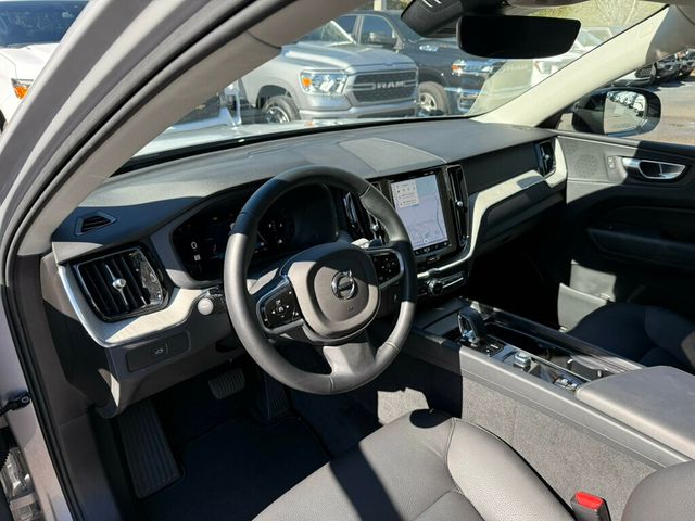 2025 Volvo XC60 B5 AWD Plus - 22954447 - 2