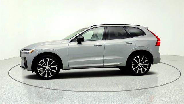 2025 Volvo XC60 B5 AWD Plus w/ 20'' Black Diamond Cut Alloy Wheels & Climate Pkg - 23057829 - 7