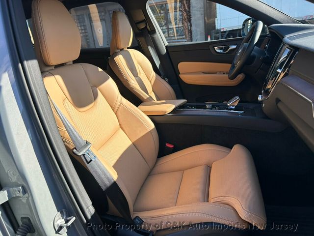 2025 Volvo XC60 B5 AWD Ultra - 22953070 - 28
