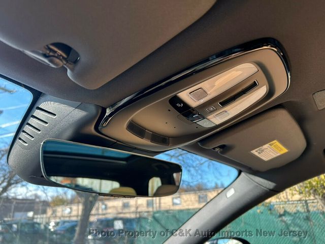 2025 Volvo XC60 B5 AWD Ultra - 22953070 - 51