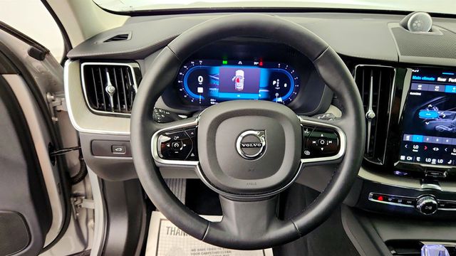 2025 Volvo XC60 B5 AWD Ultra w/ Bowers & Wilkins & Air Suspension - 23046015 - 12