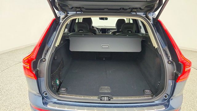 2025 Volvo XC60 B5 AWD Ultra w/ B&W Premium Sound & Active Chassis - 23015758 - 21