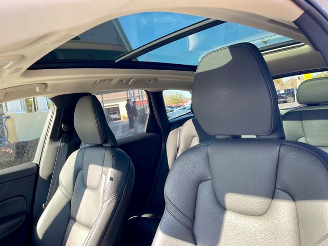 2025 VOLVO XC60 PLUS DARK THEME - 22989784 - 16