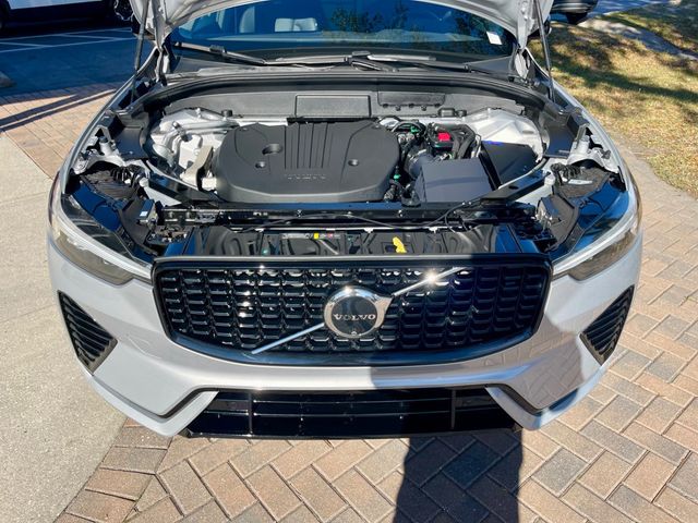 2025 VOLVO XC60 PLUS DARK THEME - 22989784 - 17