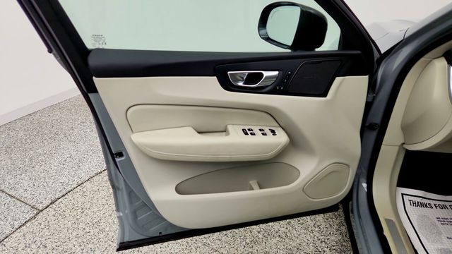 2025 Volvo XC60 Plug-In Hybrid T8 AWD Ultra w/ Climate Pkg & 21'' Black Diamond Cut Wheels - 23089268 - 10
