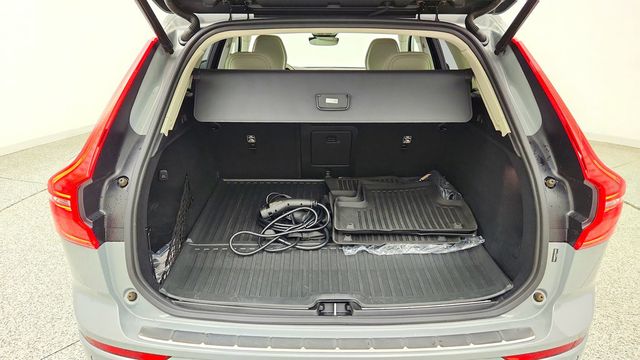 2025 Volvo XC60 Plug-In Hybrid T8 AWD Ultra w/ Climate Pkg & 21'' Black Diamond Cut Wheels - 23089268 - 20