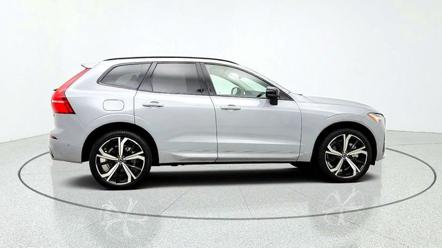 2025 Volvo XC60 Plug-In Hybrid T8 AWD Ultra w/ Climate Pkg & 21'' Black Diamond Cut Wheels - 23089268 - 3