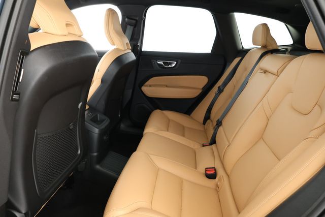 2025 Volvo XC60 Plug-In Hybrid T8 AWD Ultra with 22'' Wheels + Protection & Climate Packages - 22912092 - 18