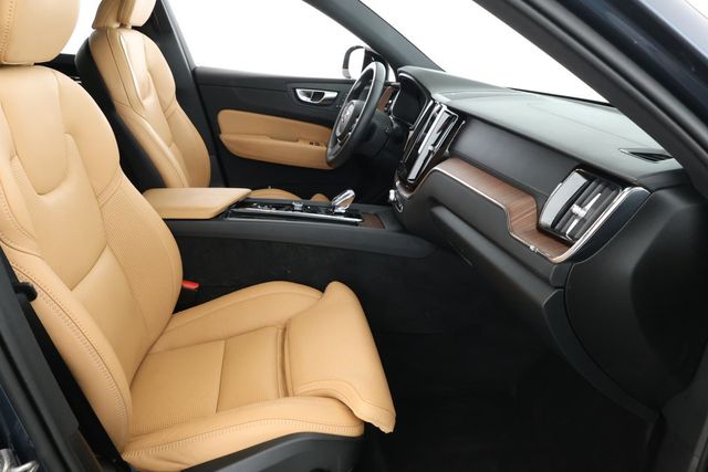 2025 Volvo XC60 Plug-In Hybrid T8 AWD Ultra with 22'' Wheels + Protection & Climate Packages - 22912092 - 21