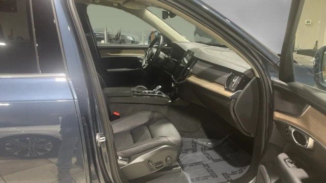 2025 Volvo XC90 2025.5 B5 AWD Plus 7-Seater - 23037356 - 2