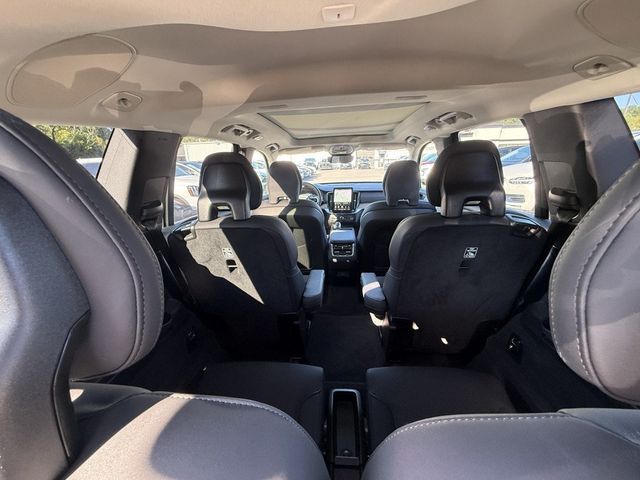 2025 Volvo XC90 2025.5 B6 AWD Plus 6-Seater w/ harman/kardon Audio & 22in Wheels - 23082858 - 32