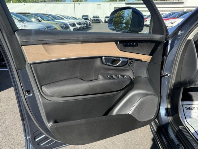 2025 Volvo XC90 2025.5 B6 AWD Plus 6-Seater w/ harman/kardon Audio & 22in Wheels - 23082858 - 7