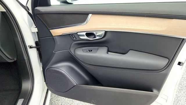 2025 Volvo XC90 2025.5 B6 AWD Plus 7-Seater - 22963980 - 27