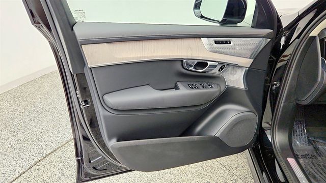 2025 Volvo XC90 2025.5 B6 AWD Ultra 7-Seater w/ B&W High Premium Audio - 23081751 - 10