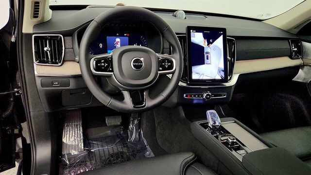 2025 Volvo XC90 2025.5 B6 AWD Ultra 7-Seater w/ B&W High Premium Audio - 23081751 - 13