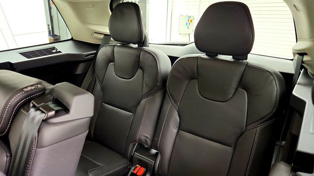 2025 Volvo XC90 2025.5 B6 AWD Ultra 7-Seater w/ B&W High Premium Audio - 23081751 - 20