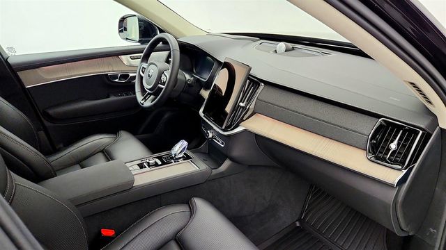 2025 Volvo XC90 2025.5 B6 AWD Ultra 7-Seater w/ B&W High Premium Audio - 23081751 - 24