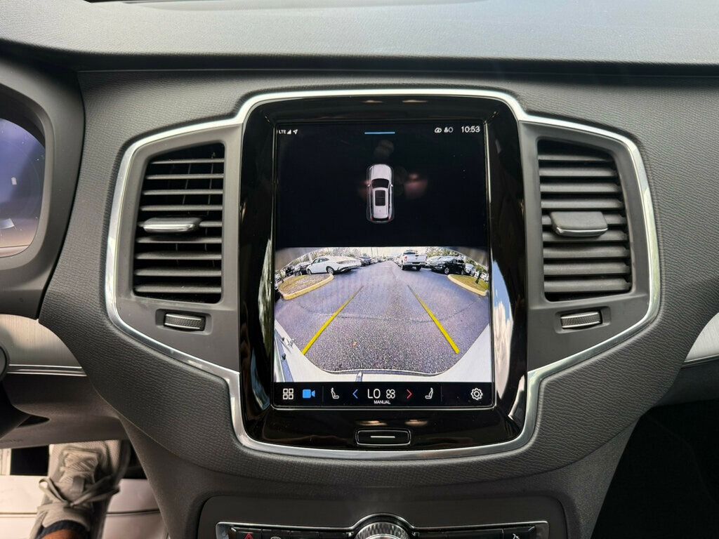 2025 Volvo XC90 B5 AWD Core photo 7