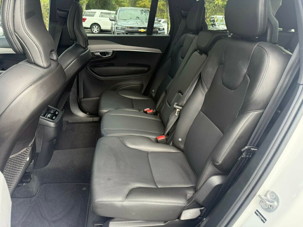 2025 Volvo XC90 B5 AWD Core photo 9