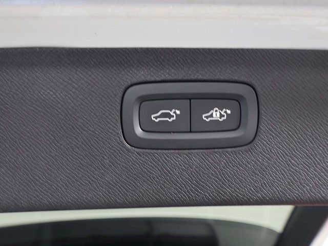 2025 Volvo XC90 B5 AWD Plus 7-Seater - 23074512 - 23