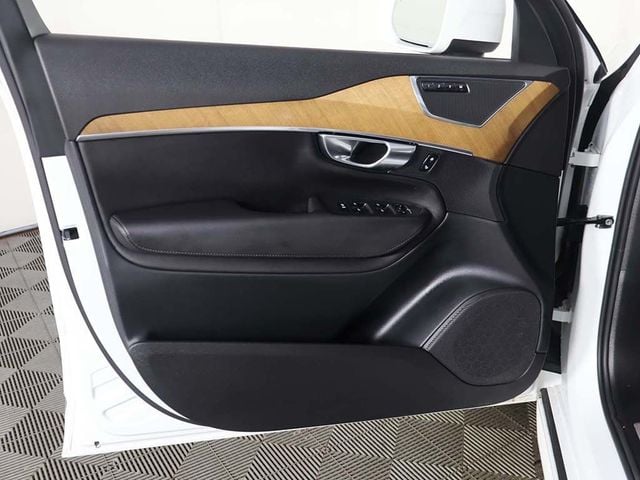 2025 Volvo XC90 B5 AWD Plus 7-Seater - 23074512 - 27