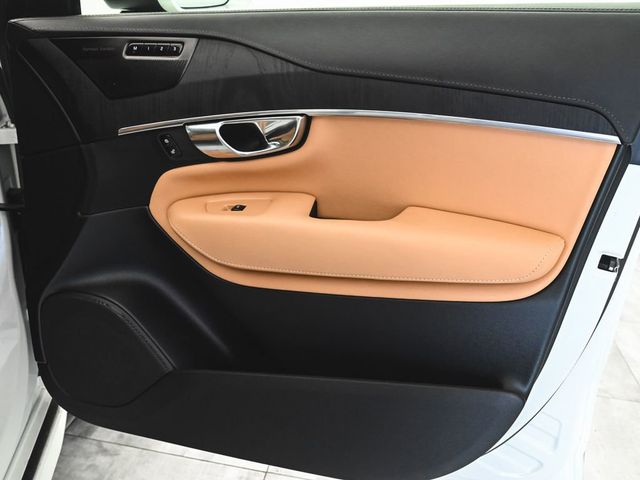 2025 Volvo XC90 B5 Ultra - 23055735 - 9