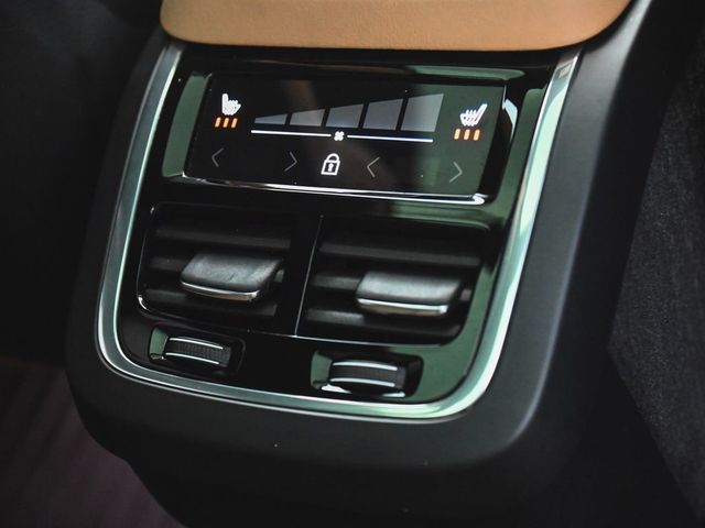 2025 Volvo XC90 B5 Ultra - 23055735 - 37