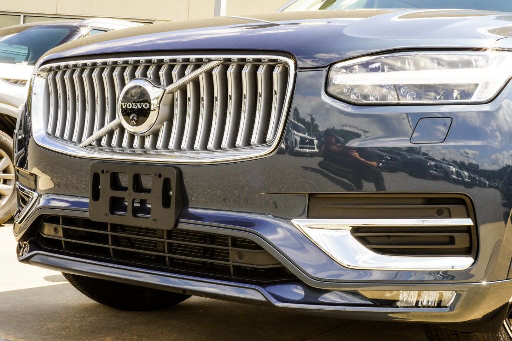 Volvo XC90 photo 2