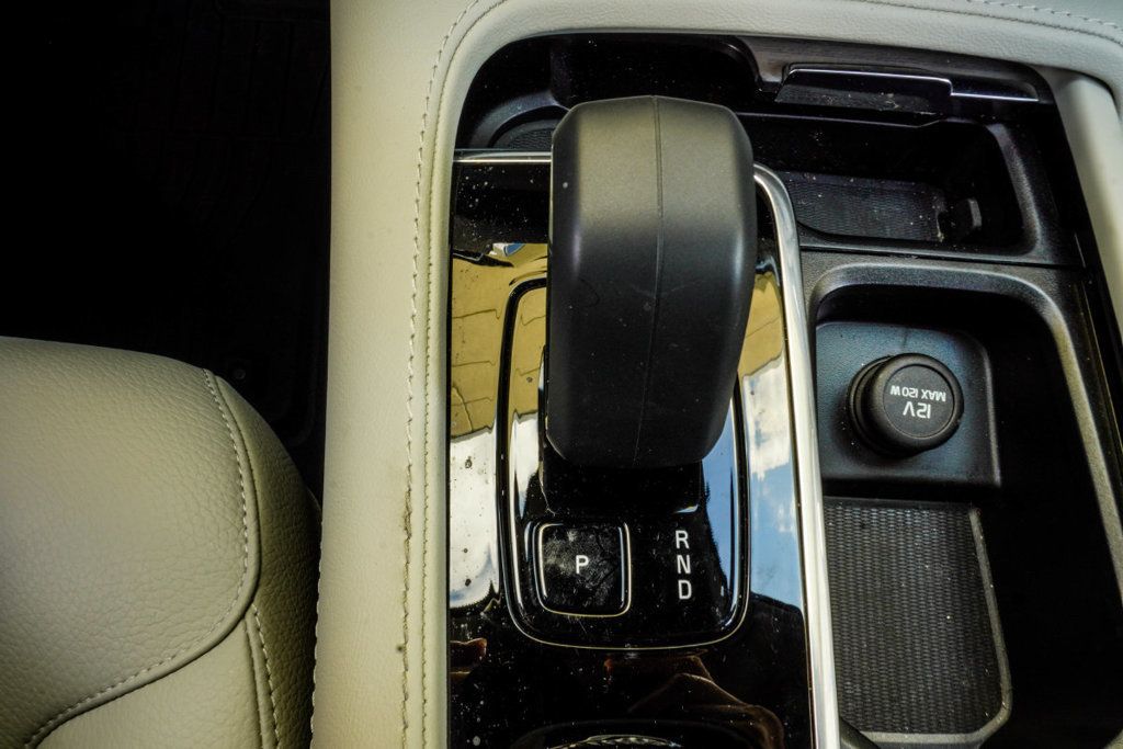 Volvo XC90 photo 23