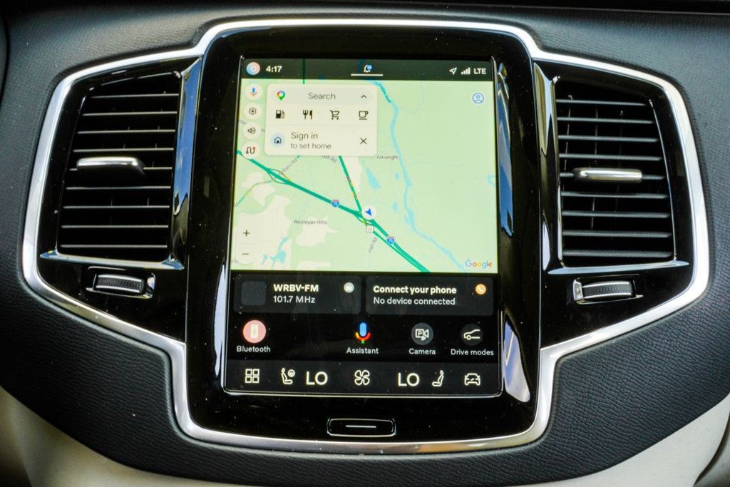 Volvo XC90 photo 25