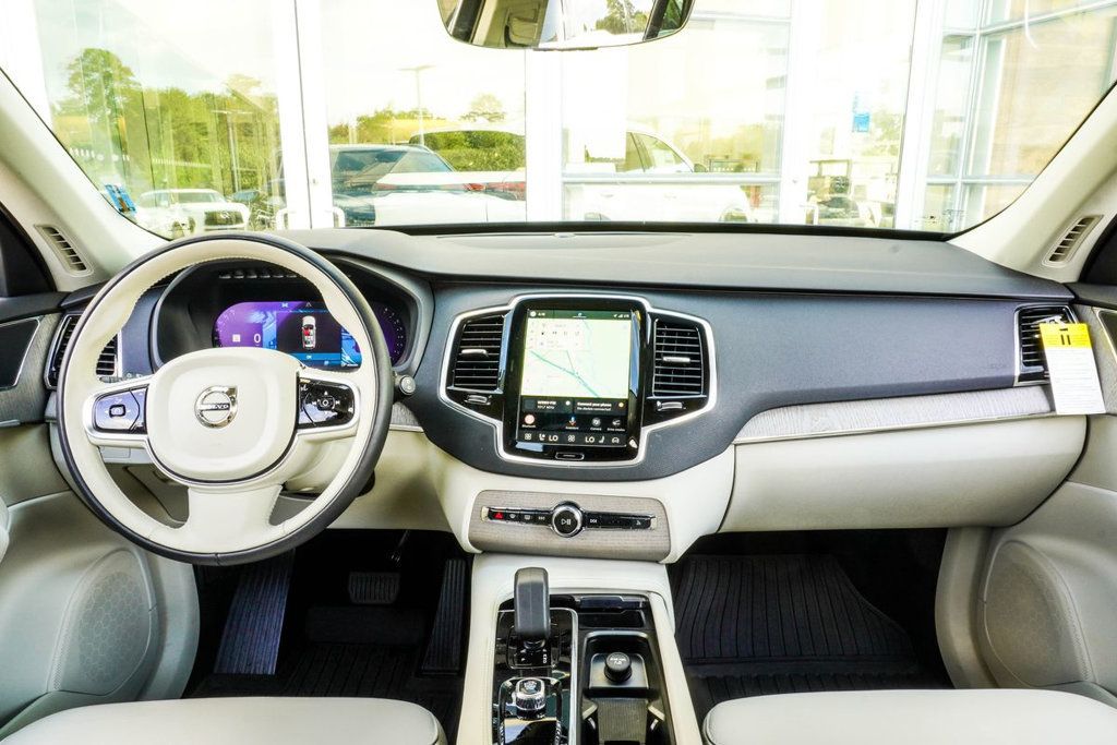 Volvo XC90 photo 5