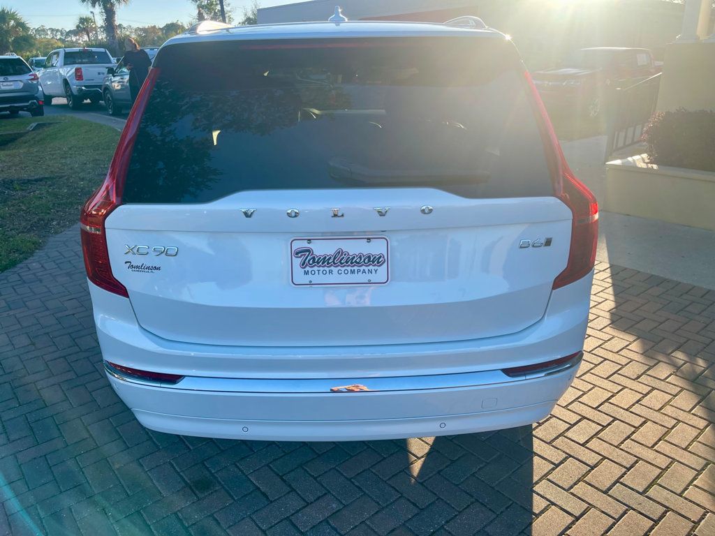 2025 Volvo XC90 AWD Plus photo 3