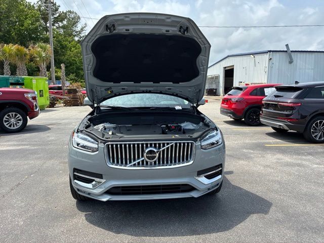 2025 Volvo XC90 B6 AWD Plus 7-Seater - 23034002 - 19