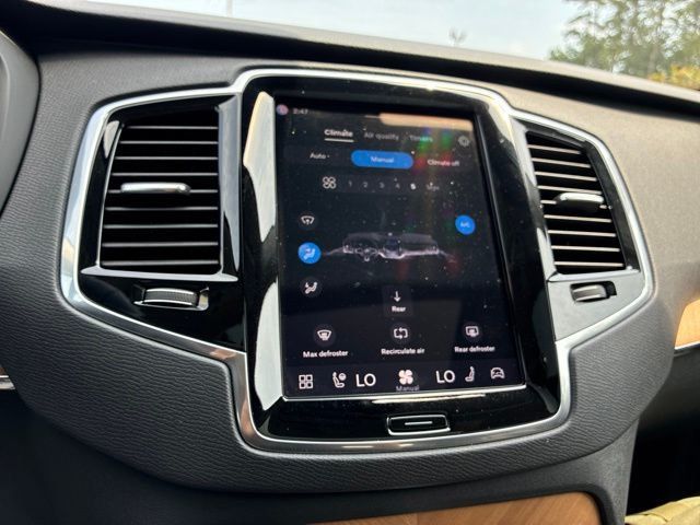 2025 Volvo XC90 B6 AWD Plus 7-Seater - 23034002 - 30