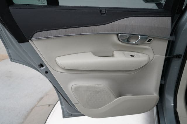2025 Volvo XC90 B6 Ultra - 23076272 - 38