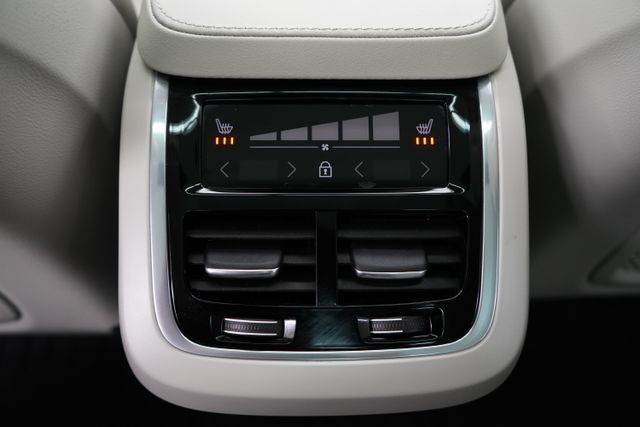 2025 Volvo XC90 B6 Ultra - 23076272 - 44